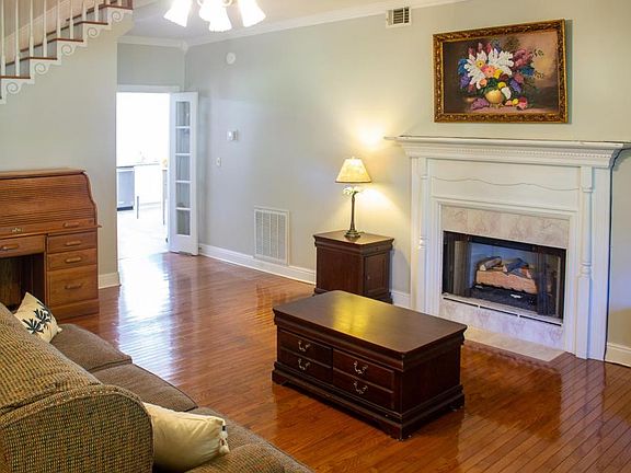 Living room - Bruce hardwood floors 