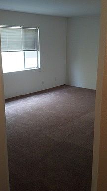 2nd image of 260 Lee St APT 202