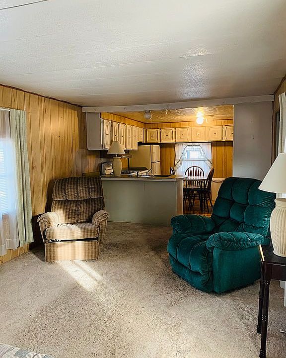 28 Sandy Pines Trailer Park, Keeseville, NY 12944 Zillow