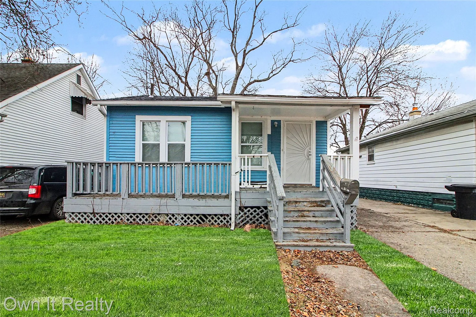 6065 Plainview Ave photo 1