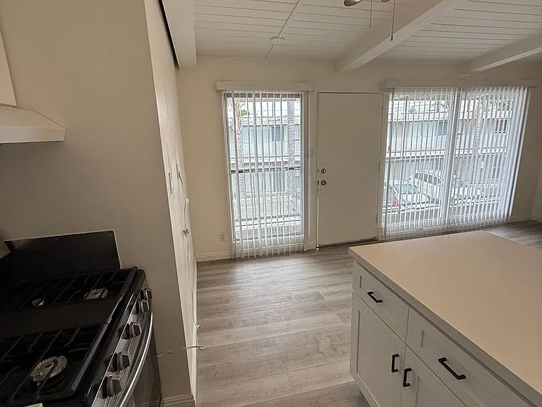 Oxnard Occidental Apartments — Photo 28