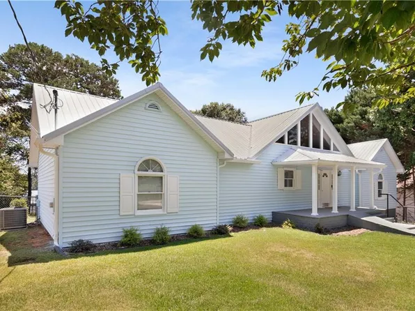 5233 Indian Cir, Gainesville, GA 30506