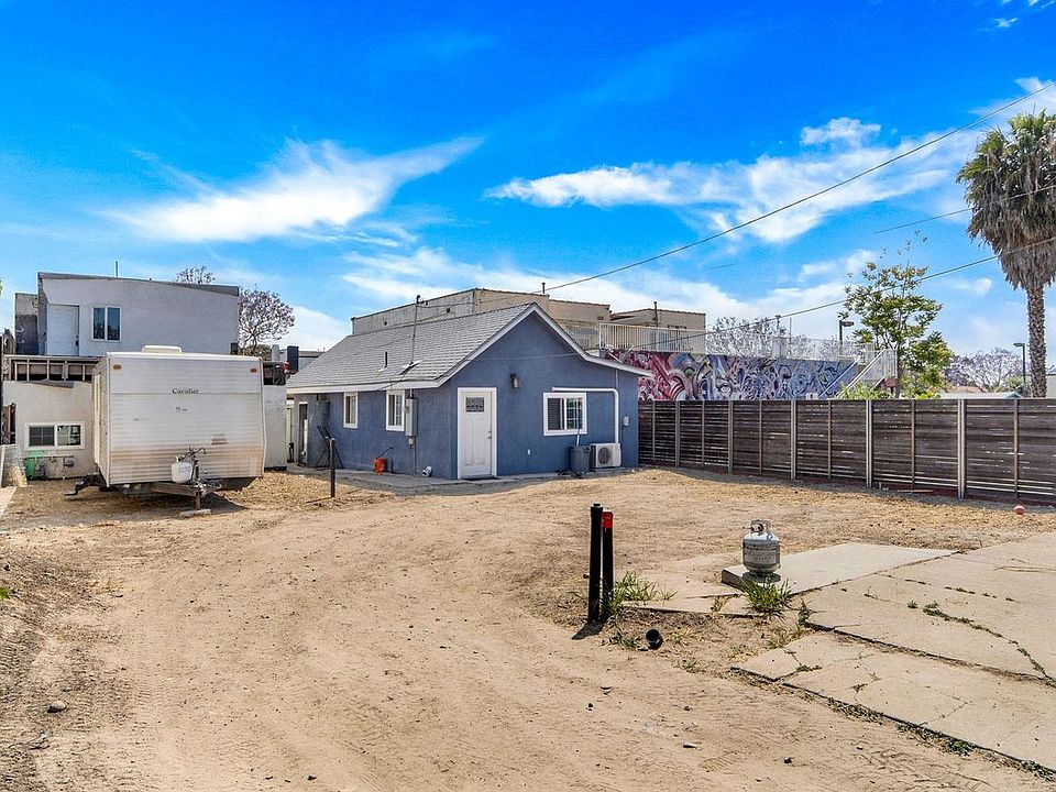 1st image of 143 W San Ysidro Blvd #1/2