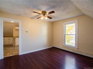 105 Crown St, Meriden, CT 06450