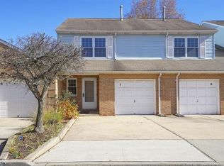 7 Irvin Ct, Lebanon, NJ 08833