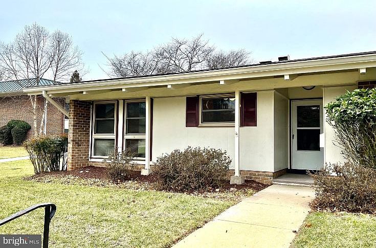 1st image of 3370 Gleneagles Dr Unit 72-C