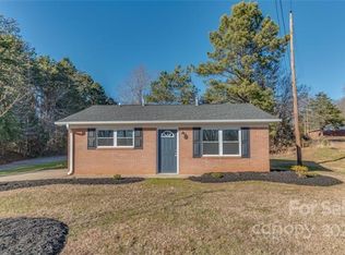 209 Roberson Rd, Forest City, NC 28043