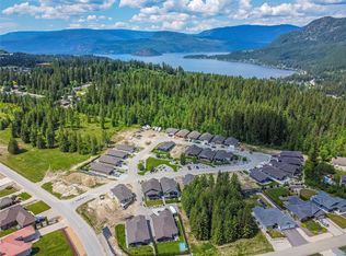 2715 Golf Course Dr #10, Columbia Shuswap, BC V0E1H1