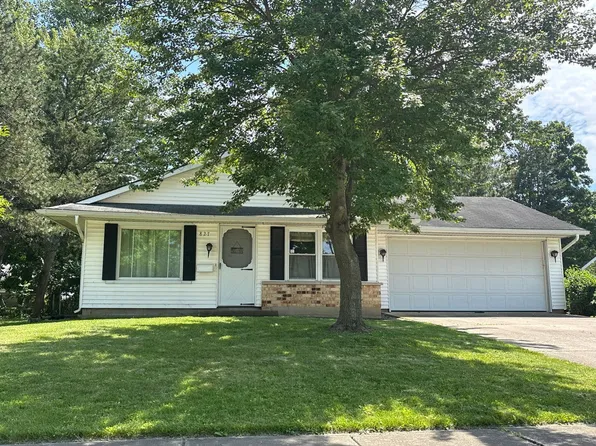 827 Heather Dr, Saint Marys, OH 45885