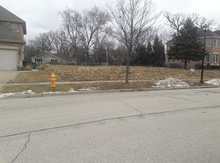 301 N Forest Dr, Addison, IL 60101