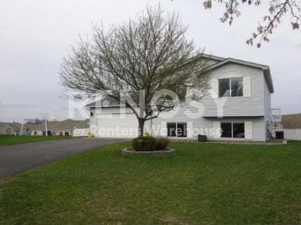 721 Harvest Ct, Shakopee, MN 55379