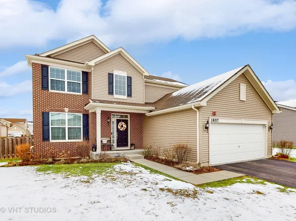 1857 Prospect Dr, Hoffman Estates, IL 60192