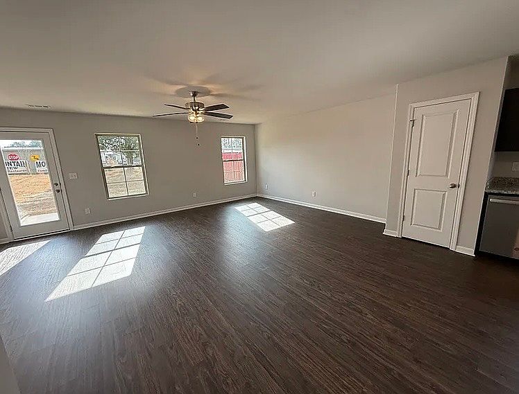 1st image of 132 Stratman Dr