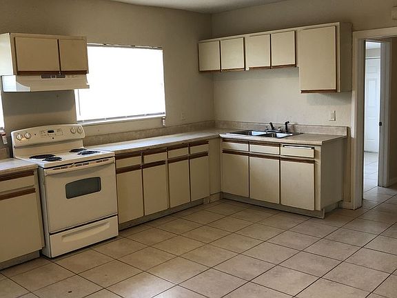 3rd image of 3515 N 23rd St