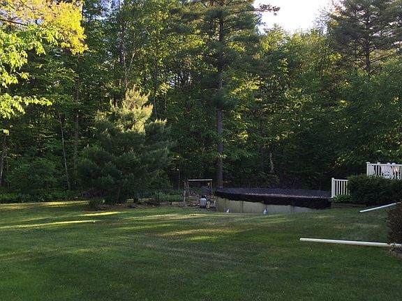 4th image of 5 Elizabeth Ln