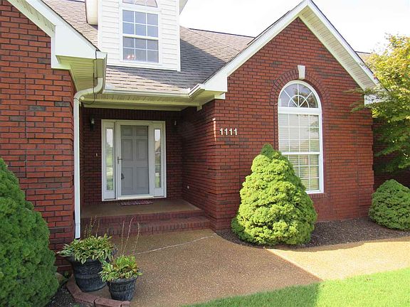 2nd image of 1111 Crowne Pointe Dr