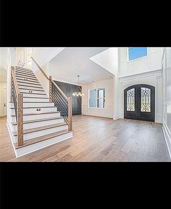 5th image of 3285 Hall Rd