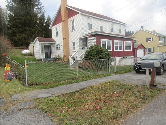 3rd image of 143 Statler St