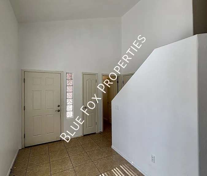 3534 W Goshen Dr — Photo 3