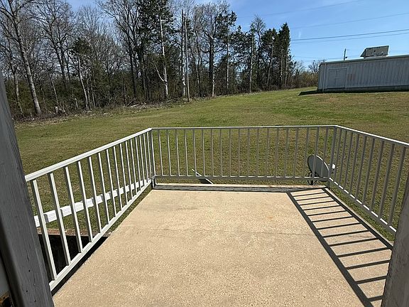 5th image of 109 Ryan Rd APT 8