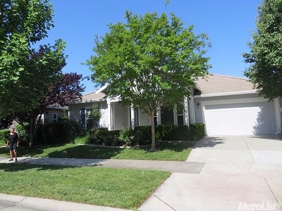 2nd image of 2739 Heritage Park Ln