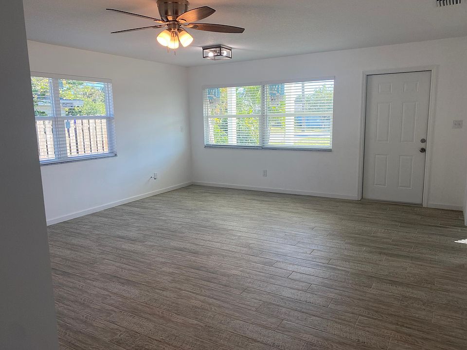 Family/Dining Room