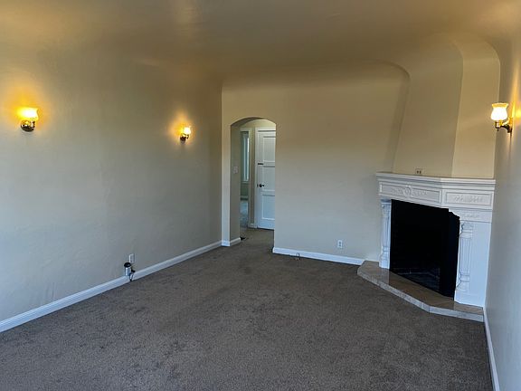4th image of 2175 44th Ave