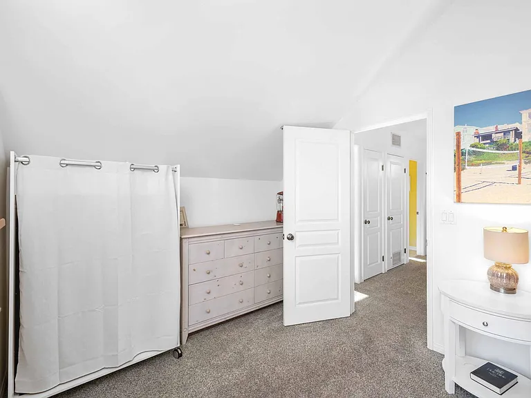 1605 Lynngrove Dr — Photo 28