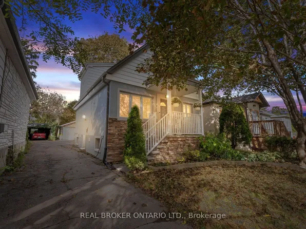 26 Roxaline St, Toronto, ON M9P 2Y9