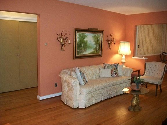 4th image of 5470 Songbird Dr