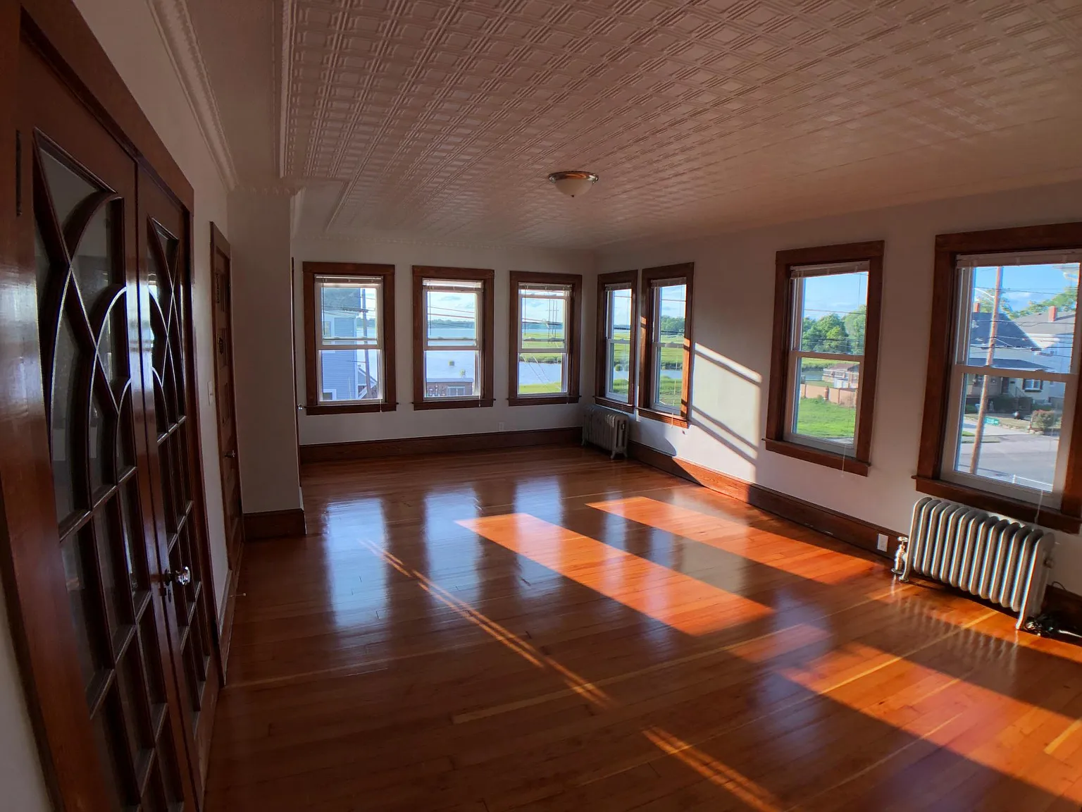 3 bed, 1500 sqft, $2,500 — Photo 1