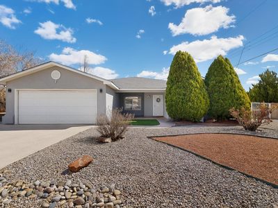 360 Don Carlos Ave NE, Los Lunas, NM, 87031