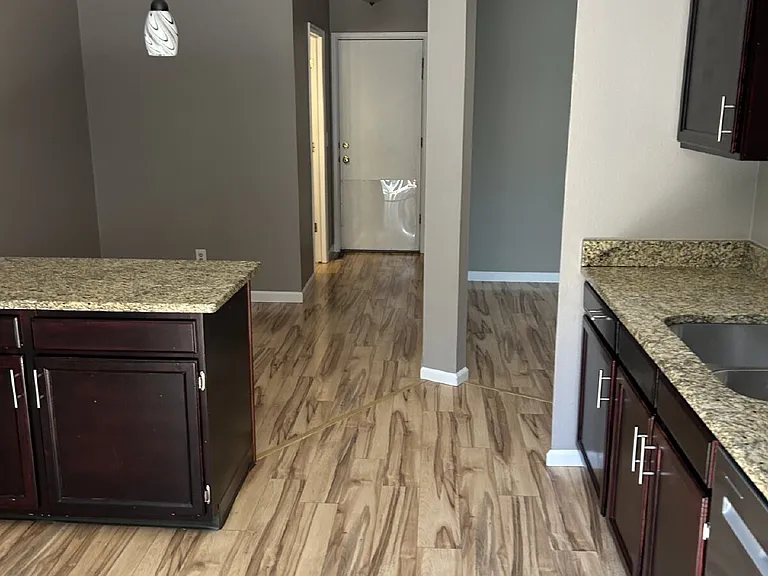 7610 E Gunnison Pl — Photo 7