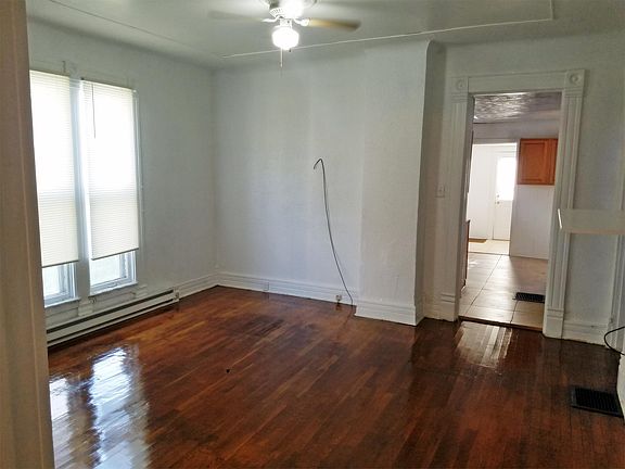 4th image of 727 S 8th St