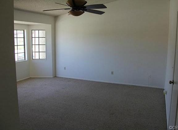 5th image of 16102 Main St