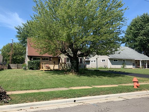 3rd image of 2425 Brentnell Ave