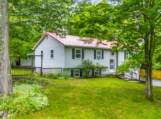 118 Overlook Dr, Cobleskill, NY 12043