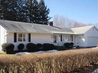 50 Benedict St, Castleton, NY 12033