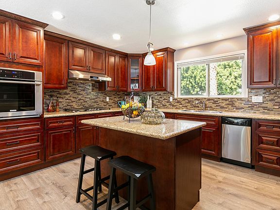 3rd image of 3138 Mount Rainier Dr
