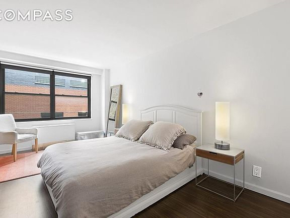 3rd image of 7 E 14th St APT 1227