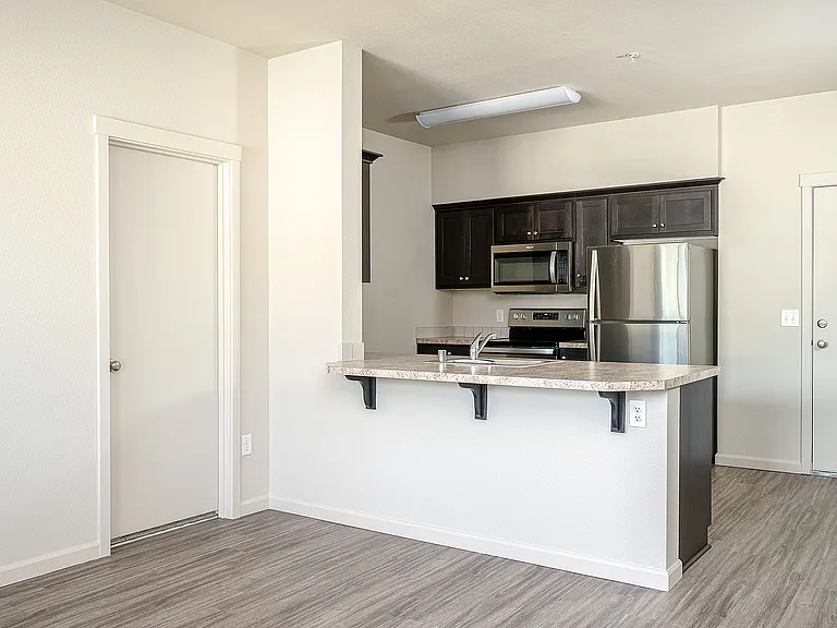 Alderbrook Apartments — Photo 11