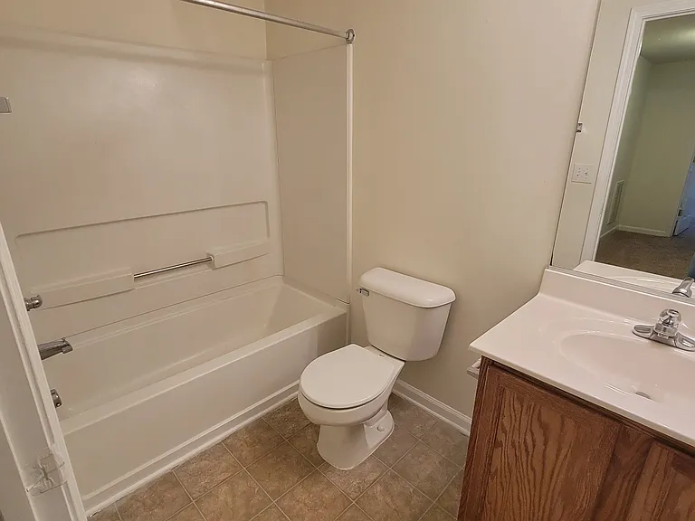 2840 Barrymore St #104 — Photo 9