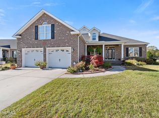 557 Lathrop Ct NW, Calabash, NC 28467