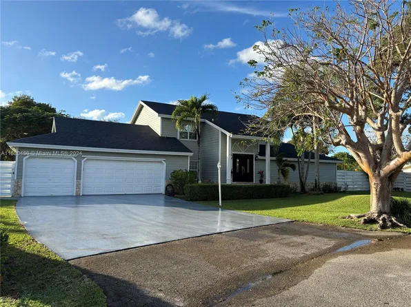 14742 SW 149th Ct, Miami, FL 33196