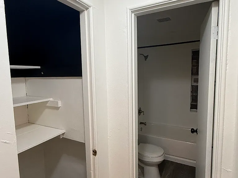 544 Aberdeen Ave #B — Photo 6