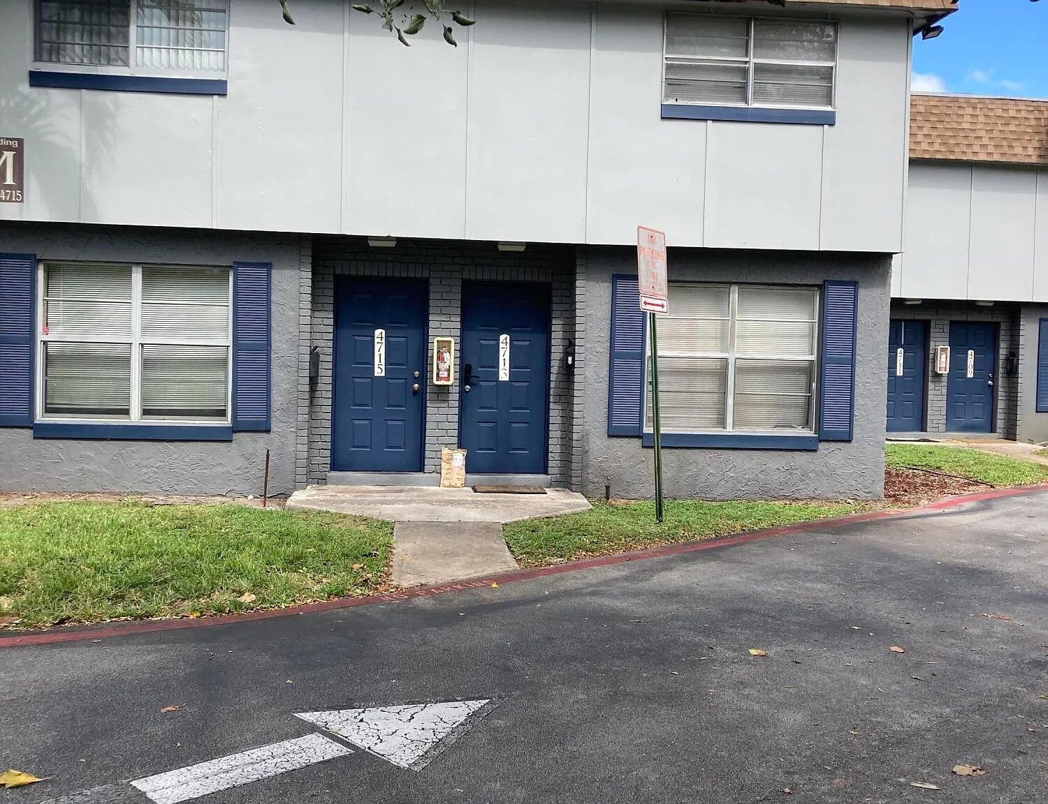 2 bed, 1.5 bath, 938 sqft, $1,900 — Photo 1