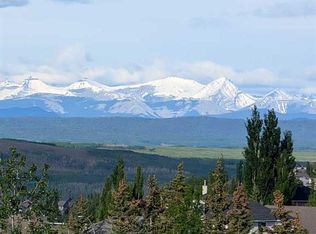 271 N Sienna Park Vw SW, Calgary, AB T3H 3L2
