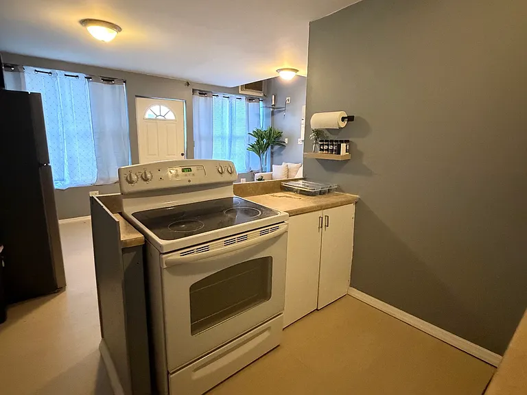 735 Main St #1 — Photo 2