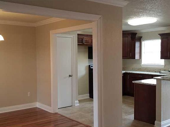 5th image of 3876 Chriswood Dr