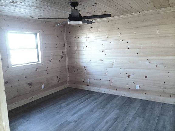 4th image of 2301 Rodeo Dr